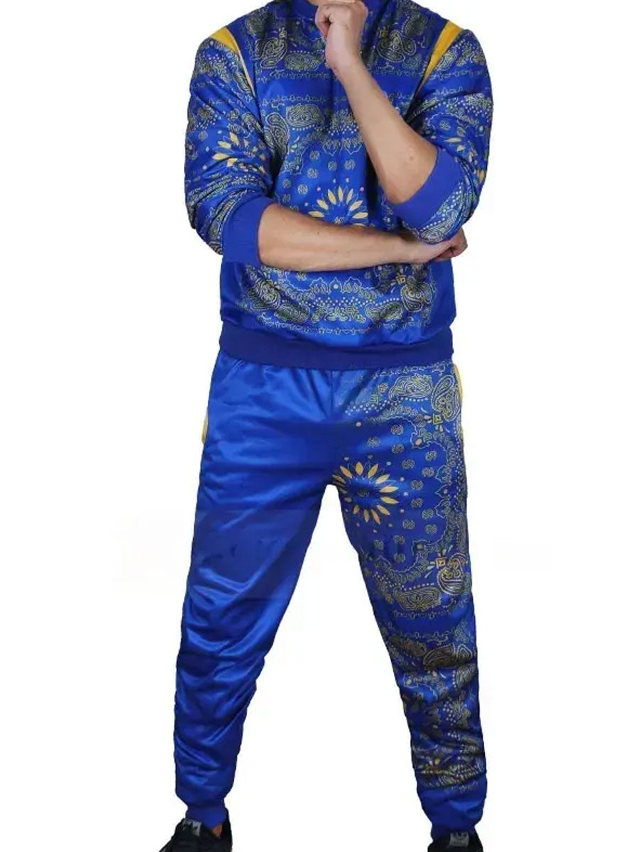 Snoop-Dogg-Super-Bowl-blue-paisley-tracksuit