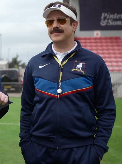 Ted-Lasso-S04-Jason-Sudeikis-Tracksuit